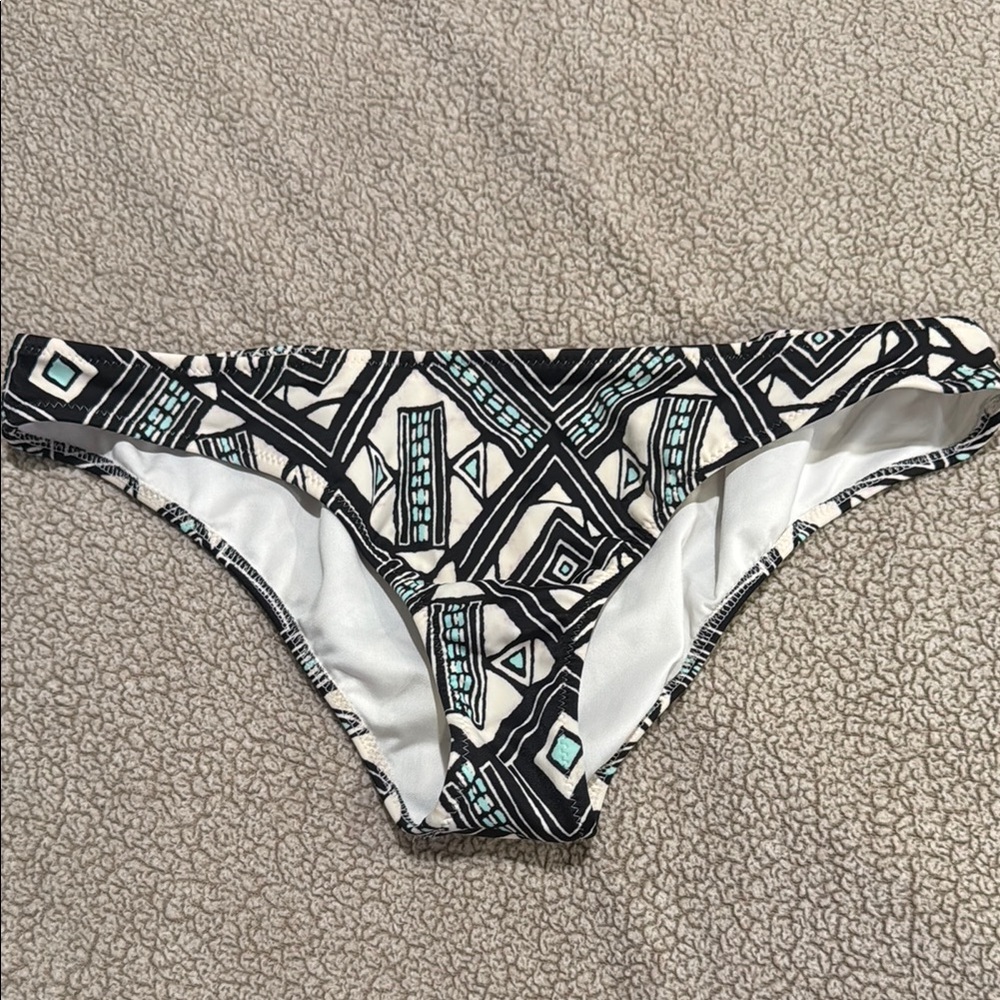 Geometric Print Bikini Bottom - Black and White